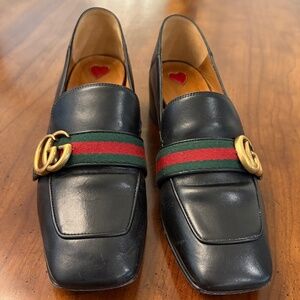 Gucci Black Leather Loafers with Gold and Green-Red Stripe Webbing, 37.5